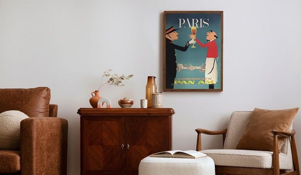 How to decorate a living room in retro style?